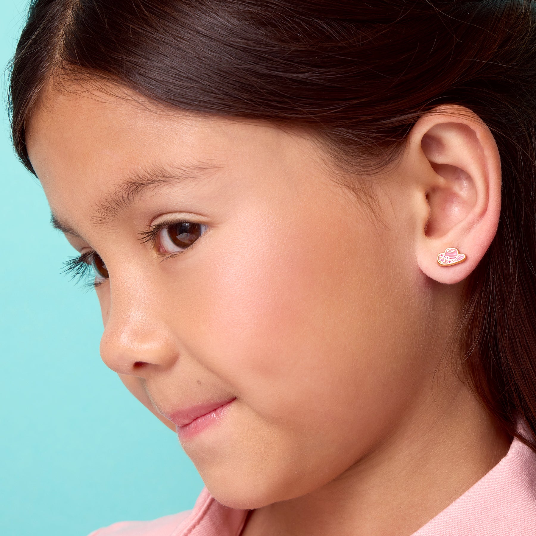 J467s03_girl-nation-earrings-hat-western-cowgirl-cutie-studs-worn-girl-1_1.jpg