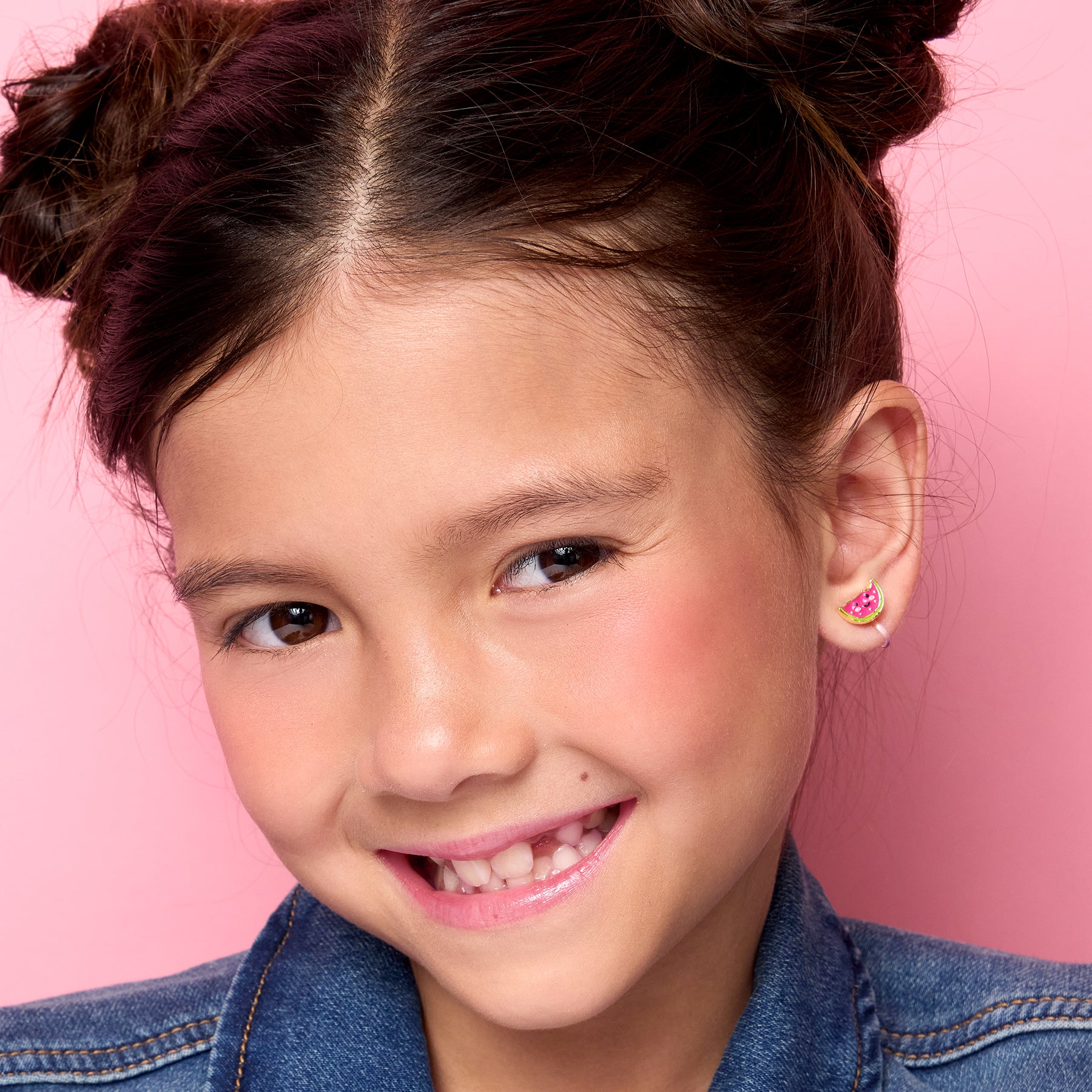 J595sC_girl-nation-earrings-one-in-a-melon-clip-on-worn-girl-1_2.jpg
