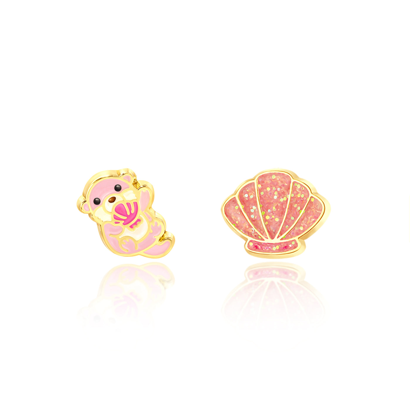 j7071_girl-nation-earrings-sea-otter-seashell-perfect-pair-cutie-studs-front-white-hero__31418.webp